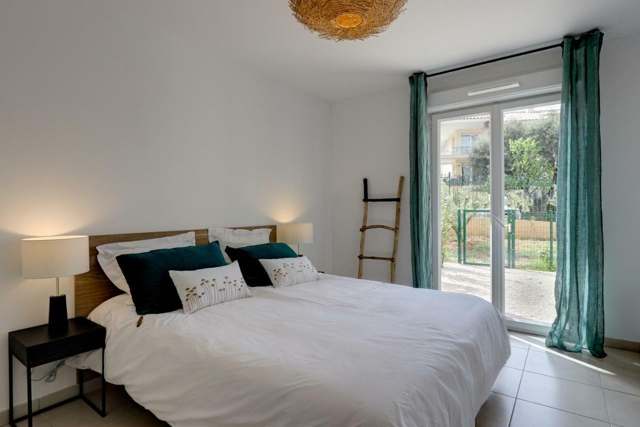 Le Petit Valmer Apartment ลาครัว-วัลแมร์ ภายนอก รูปภาพ